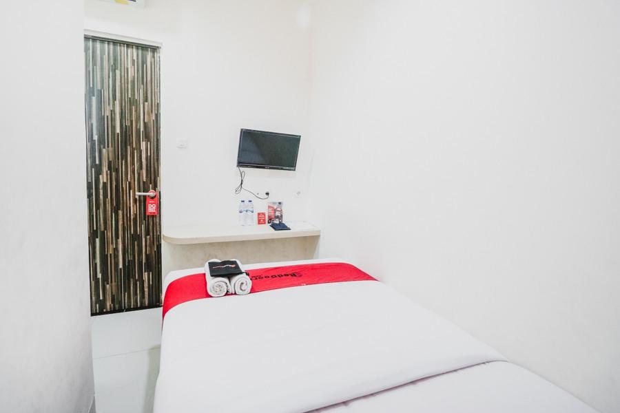 Reddoorz Plus Near Mall Ciputra Τζακάρτα Εξωτερικό φωτογραφία